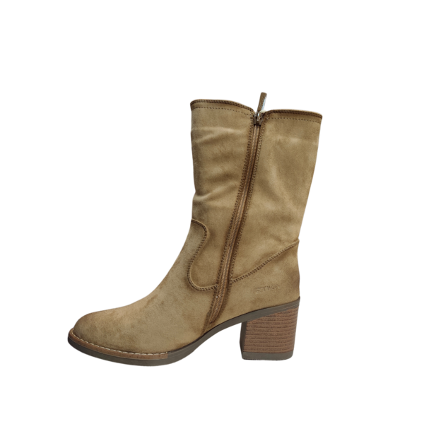 11036 BOTA CAMPERA